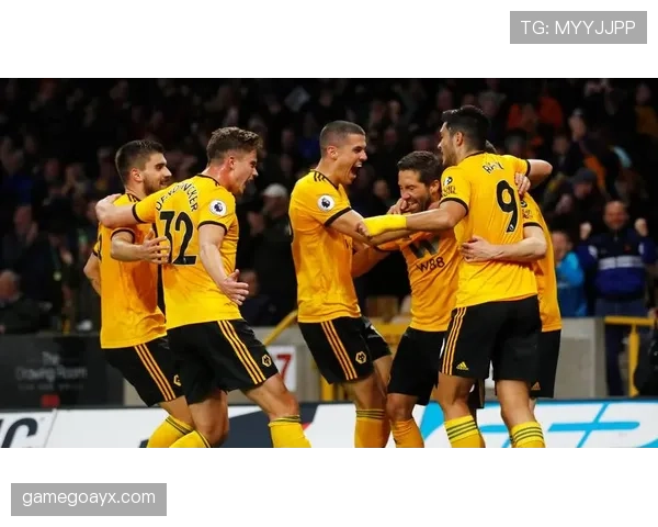 布伦特福德中场闪耀助球队稳居积分榜前列,状态回暖成焦点 布伦特福德中场闪耀助球队稳居积分榜前列,状态回暖成焦点